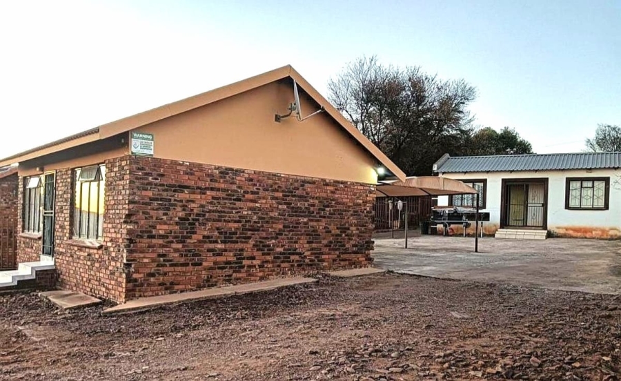2 Bedroom Property for Sale in Promosa North West